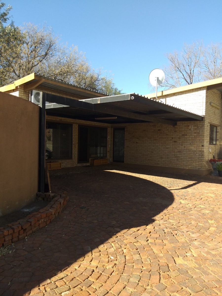 3 Bedroom Property for Sale in Universitas Free State